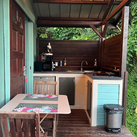Charmant Bungalow Avec Piscine Saint-Joseph Экстерьер фото