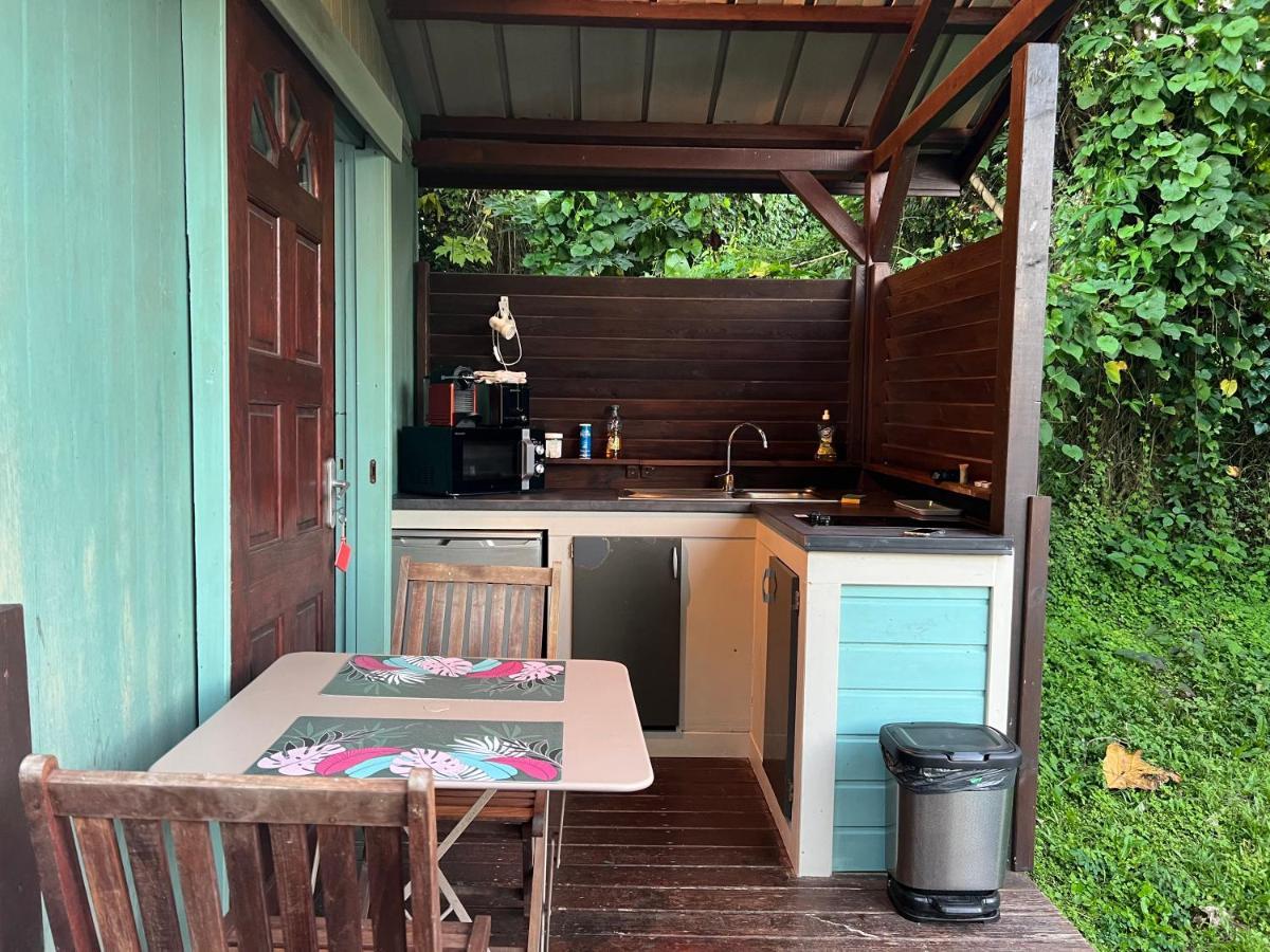 Charmant Bungalow Avec Piscine Saint-Joseph Экстерьер фото